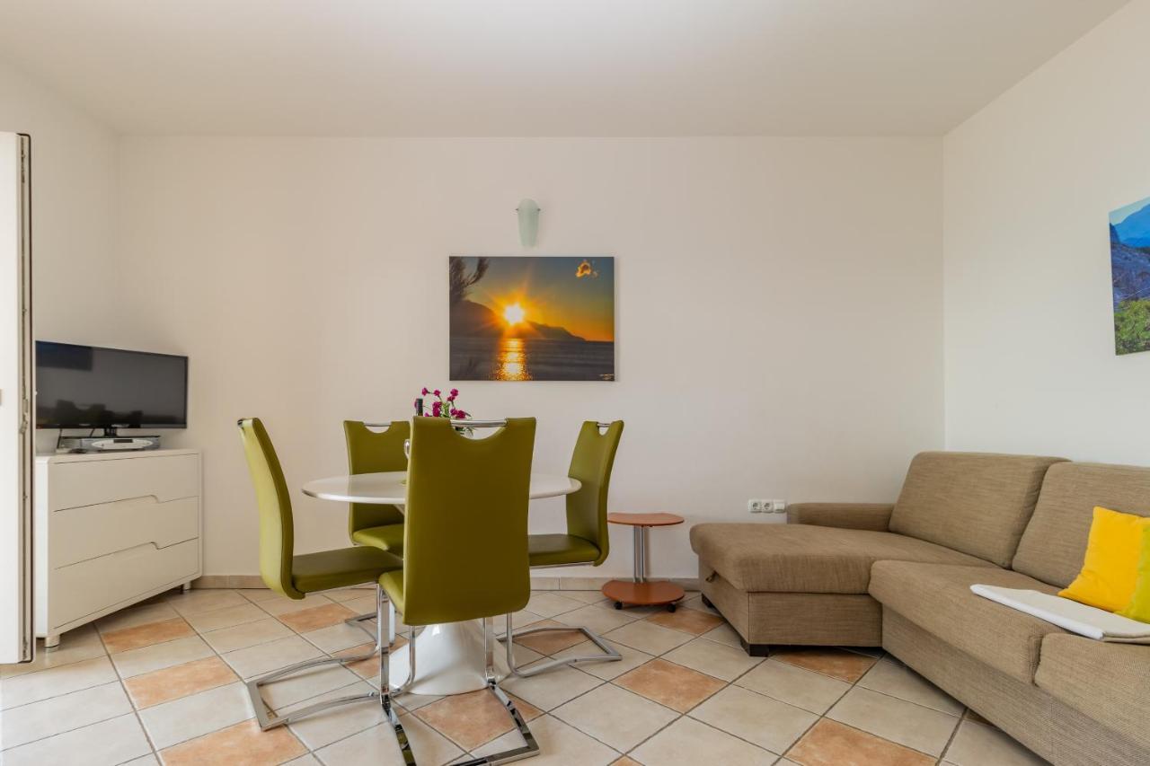 Luxury Apartments Villa Ruzmarina With New Heated Infinity Pool And Lounge Area Marusici  Εξωτερικό φωτογραφία